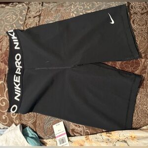 Nike Pro shorts size small